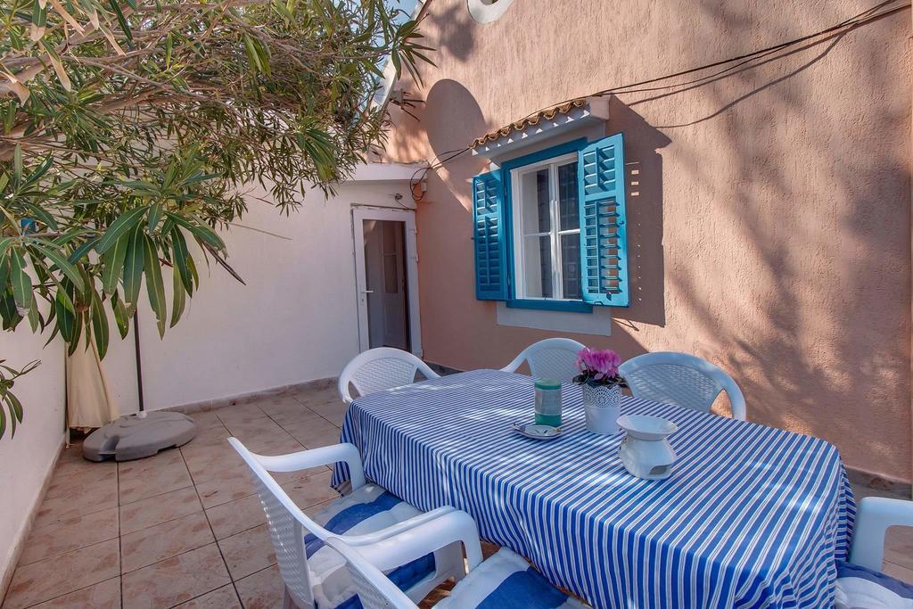 Narcis Central Apartment With Sea & City Views Veli Lošinj Exterior foto